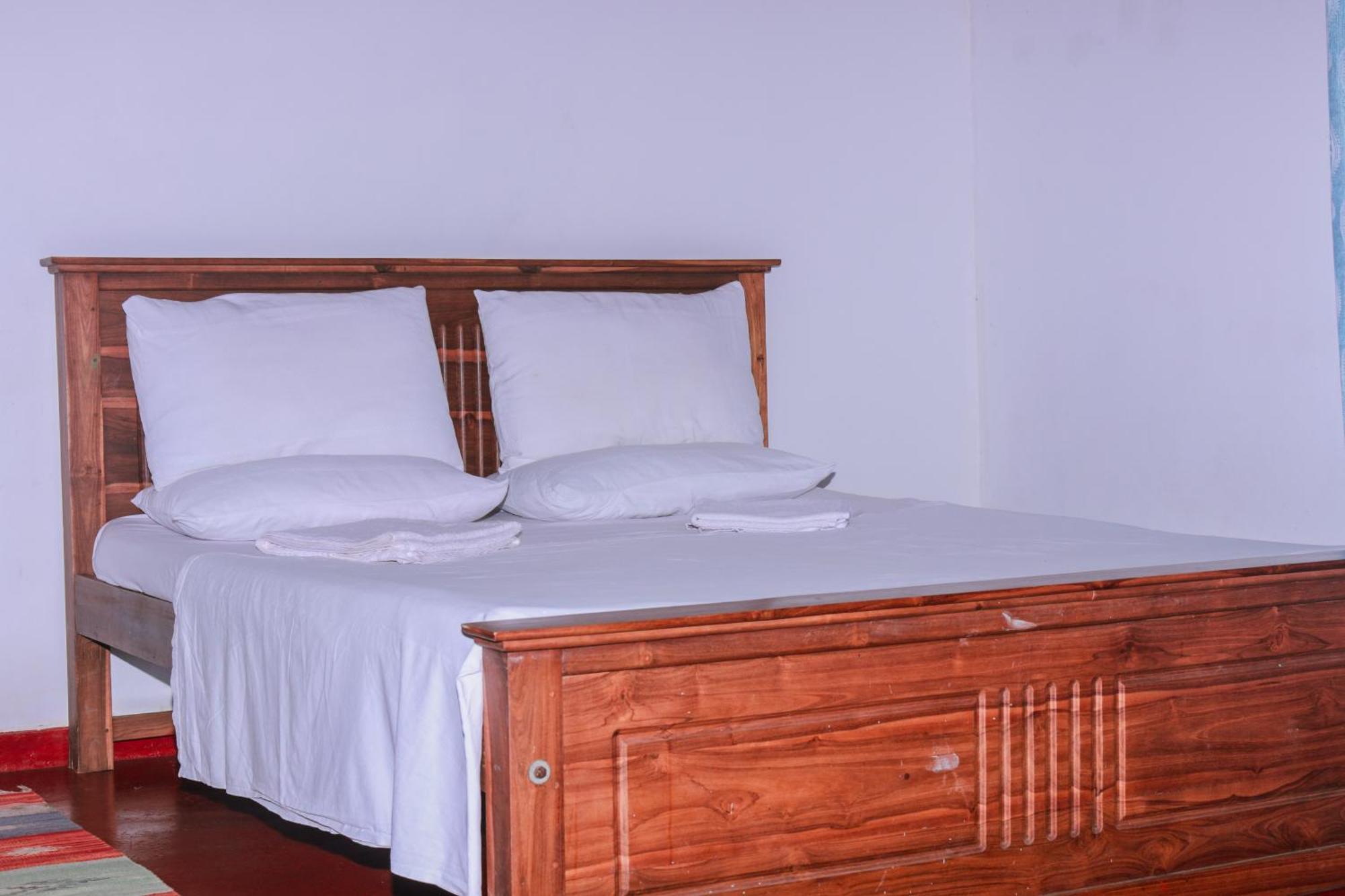 Hotel Golden Bell Тангале Екстериор снимка